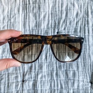 🎉SALE🎉 Ray-Ban Tortoise Sunglasses RB4147